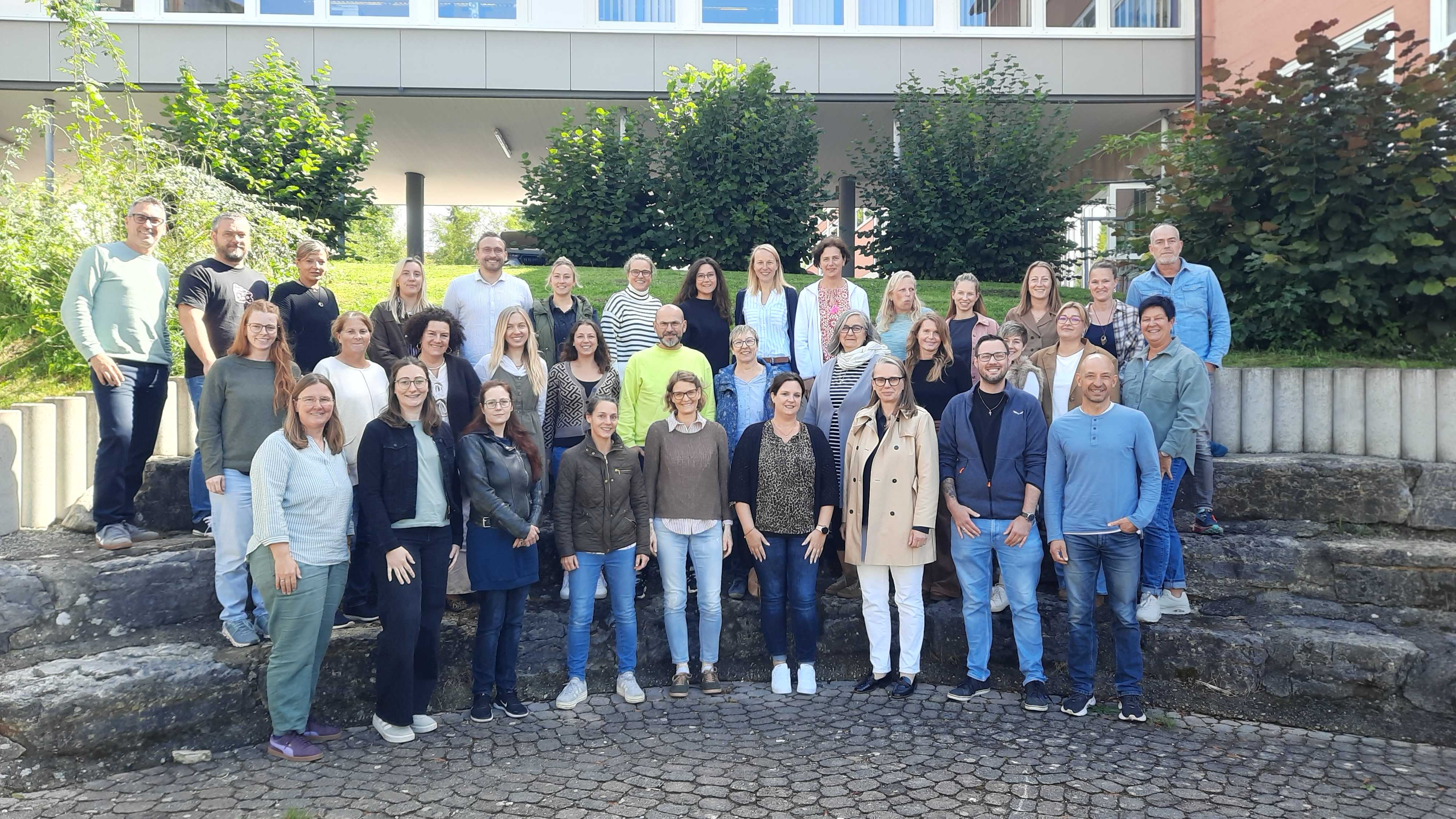 Bild des Kollegiums der Bilharzschule